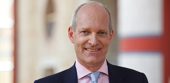 https://www.jbs.cam.ac.uk/fileadmin/user_upload/faculty/carousels/taylor-simon-590x288.jpg
