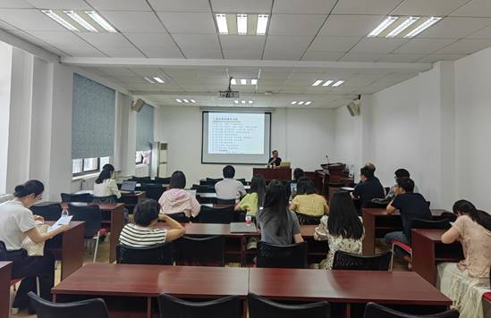 哈尔滨工业大学米加宁教授莅临学院作报告并与青年教师交流